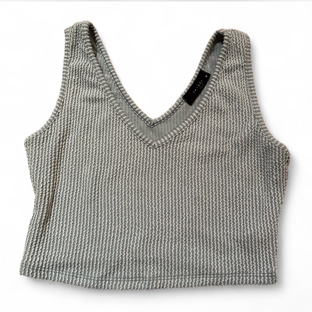 Light blue ribbed V-Neck Crop Top